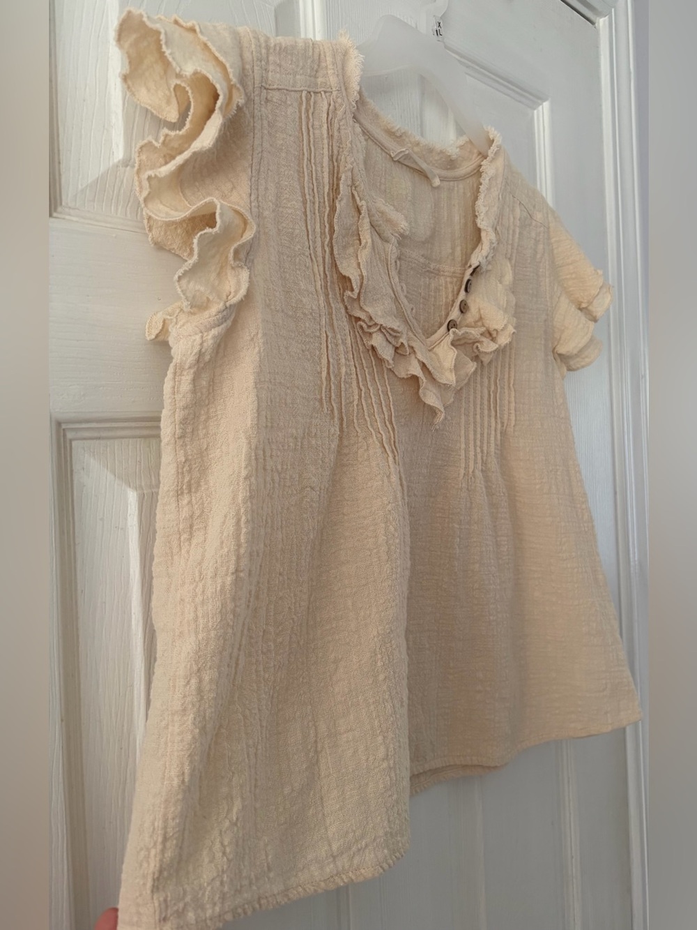 By Together Cream Ruffle V‑Neck Short Sleeve Blouse - Picture 4 of 5